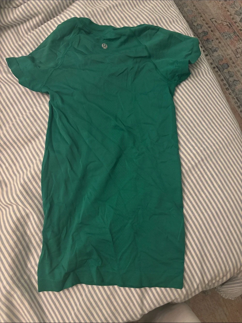 lulu lemon green shirt size 0